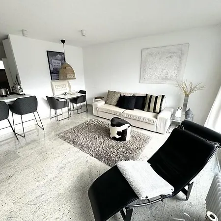 - Bel Etage - Bergstrasse 35 *